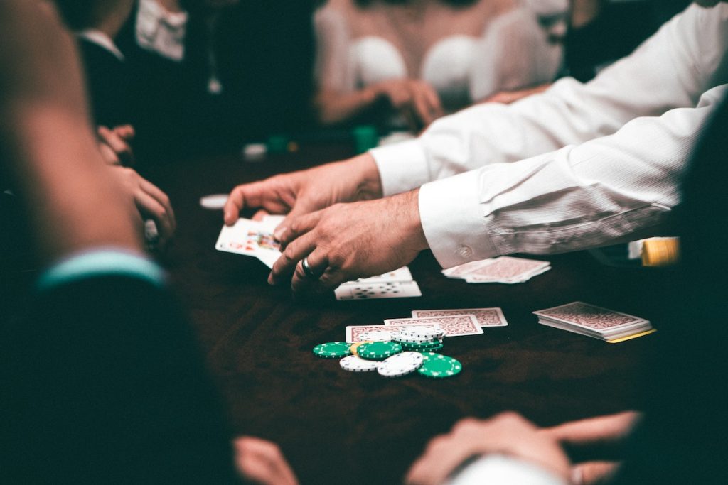 Apprendre à jouer au poker