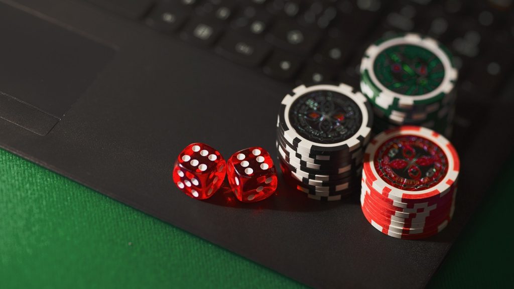 Casino en ligne : le plaisir de jouer sans se déplacer