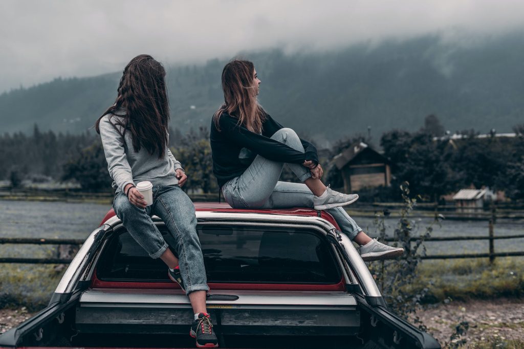 Comparaison des devis d'assurance auto pour les jeunes conducteurs : trouvez l'offre idéale